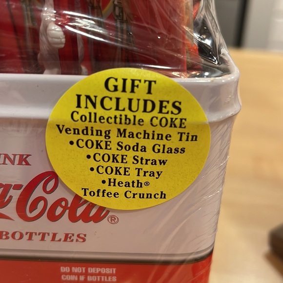 1950s coca-cola Vending Machine Tin with Glass, Straw and Mini Tray NIP - Picture 7 of 14